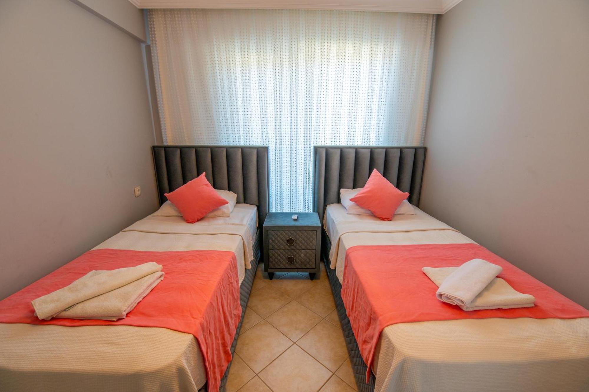Sunset Beach Resort Aqua Lettings Fethiye Exteriér fotografie